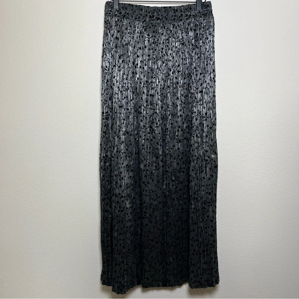 VTG 90s Stonebridge Women Whymsigoth Skirt Medium Silver Velvet Floral Vamp Mood - Picture 6 of 9